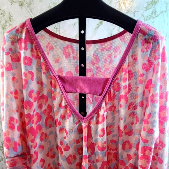 BiBI Leopard Print Lightweight Thermal Top - Picture 11 of 15